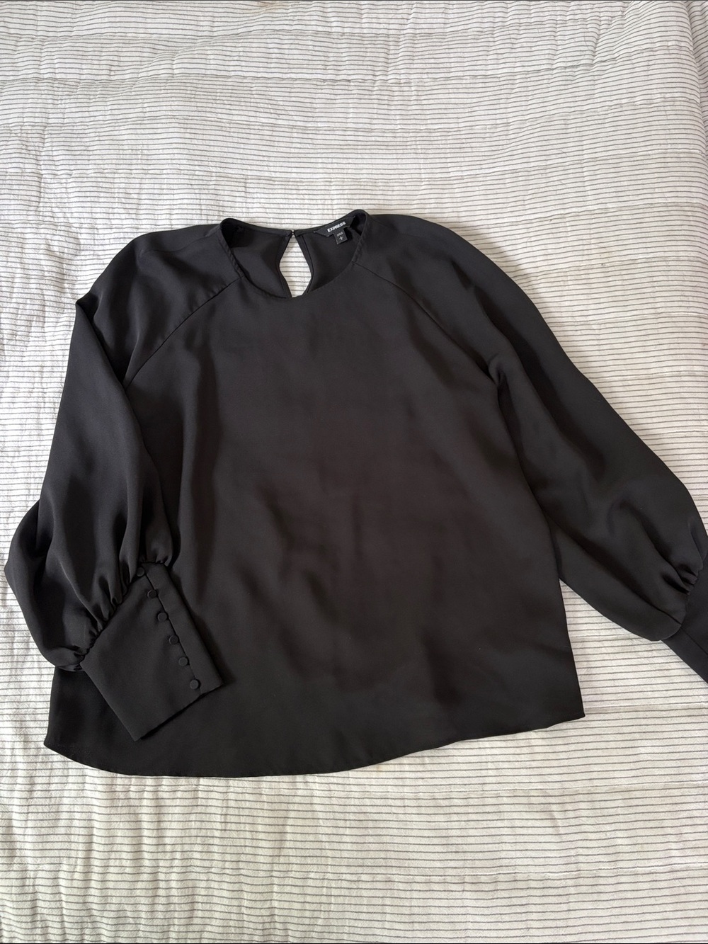 Express Women's Black Long Sleeve Keyhole Blouse